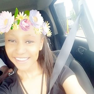 Meet your Posher, Briana